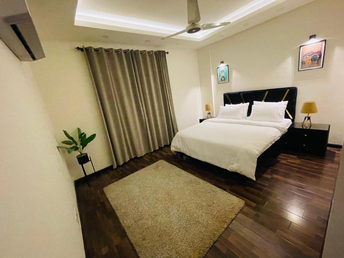 High Rise Presidential Suite In Elysium Opp Centaurus Islamabad Exteriör bild