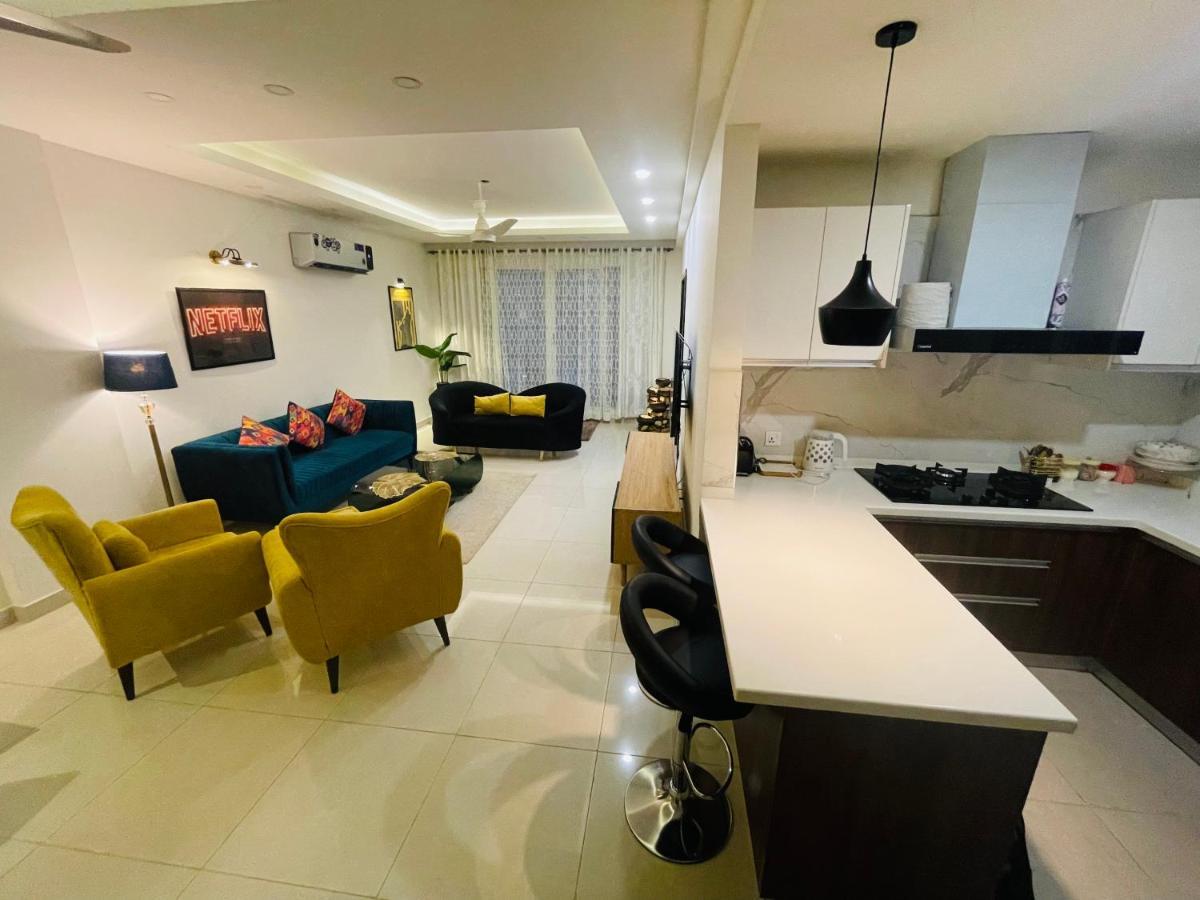High Rise Presidential Suite In Elysium Opp Centaurus Islamabad Exteriör bild